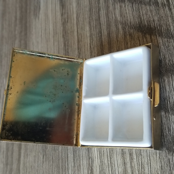 Art Deco Antique Pill Box - Picture 2 of 8